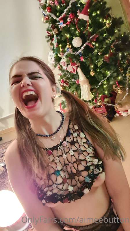 aimeebutton image #5