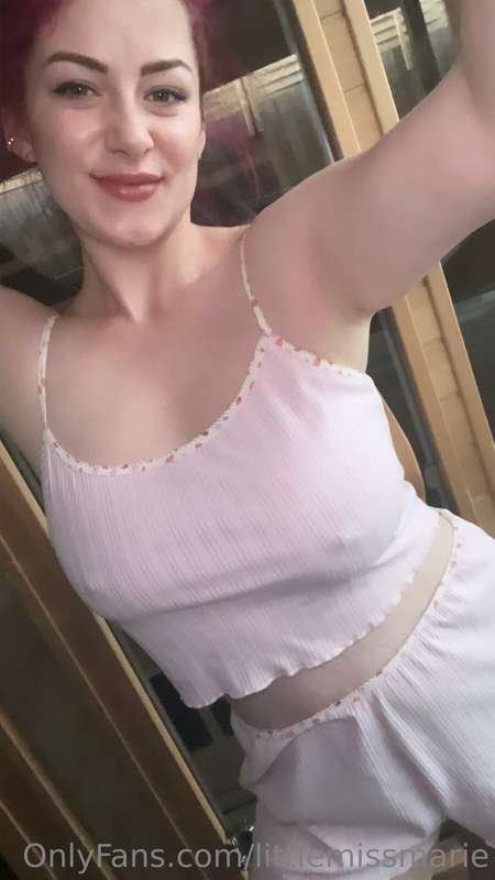 Like my new pyjamas ? 🥰