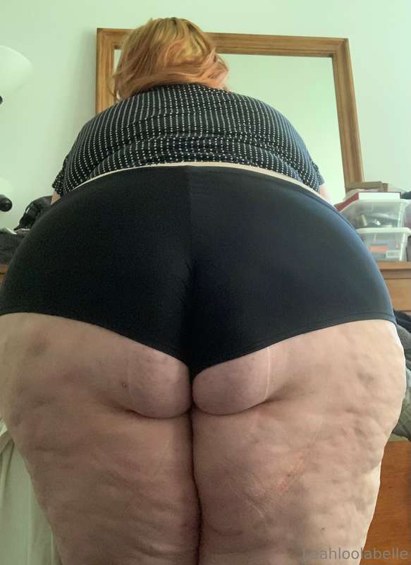I need someone worshipping my ass and ready to eat it from t..