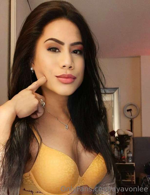 Comment below baby.hot 🔥