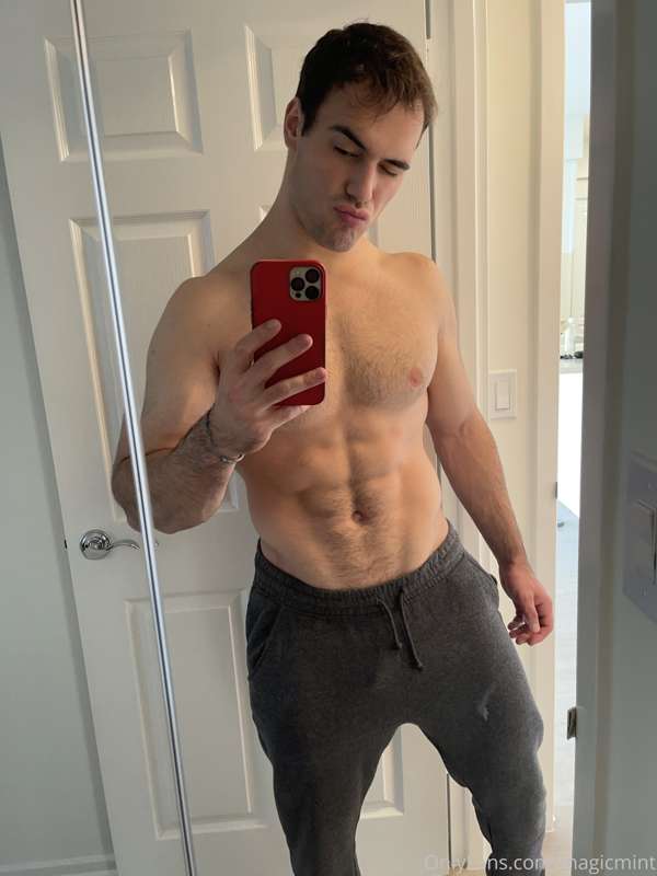 Happy Friday 😏🔥