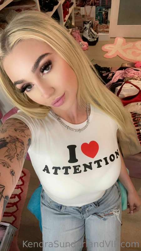 Photo 319 of Kendra Sunderland on Tocromo