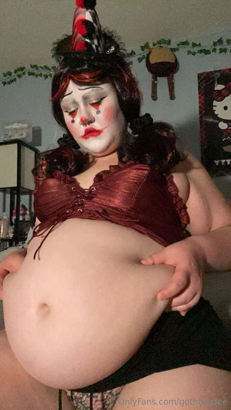 gothfeedee image #2