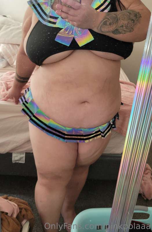 HAPPY FIRST MILESTONE!! ❤️ My first time posting this outfit..