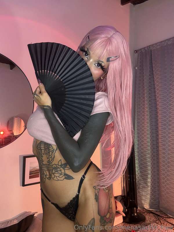 Dancing a bit in my stream full of oil 😋