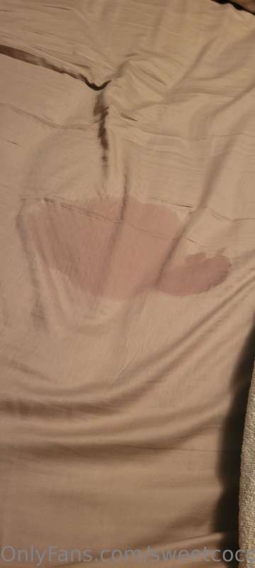 Happy Saturday!!!!!! Ugh now I got to clean my sheet again