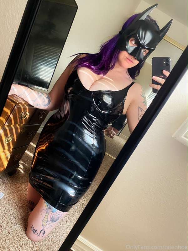 Guess what’s Cumming 🖤