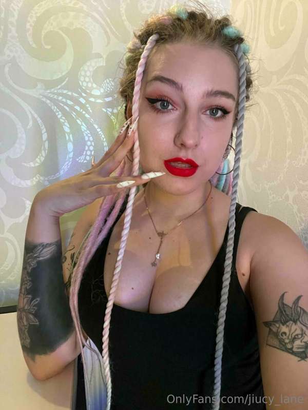 jiucy_lane
