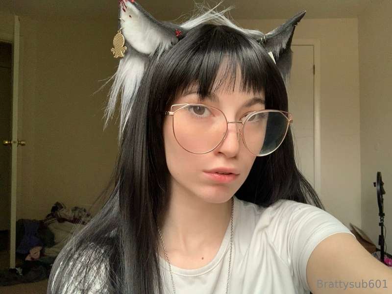 Wanna see some hot nudes of me wearing cat ears?Well that’s ..