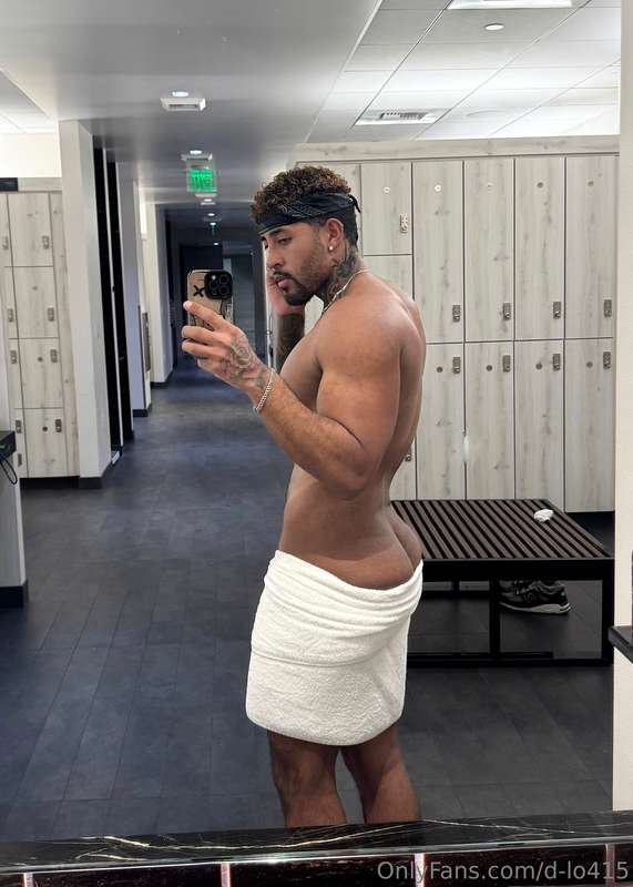Who wanna see the rest? 🤭