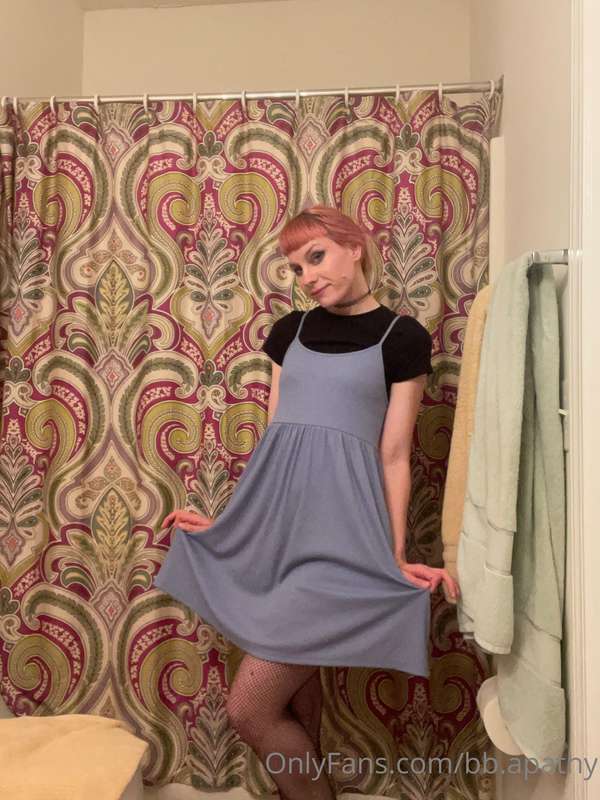 made a little strip tease video - who wants to see 👀

//leav..