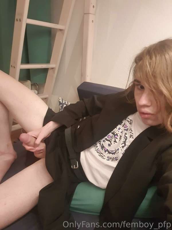 femboy_pfp image #17