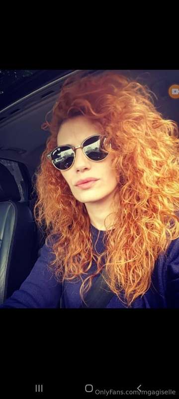 # hottest redhead you'll ever see on your blue page @juliare..