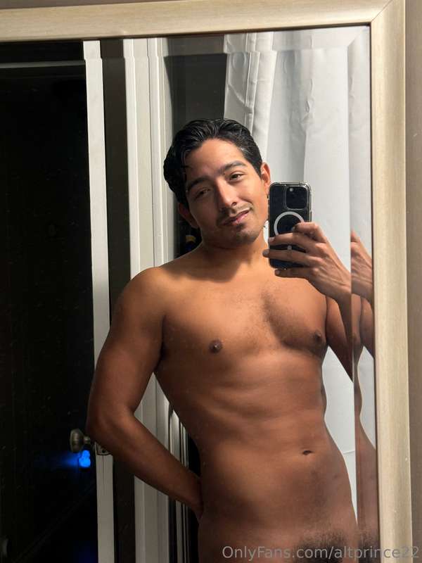 some steamy selfies while I heal 😘