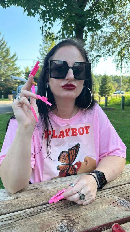 Order your personal smoking custom videos 😘 🚬