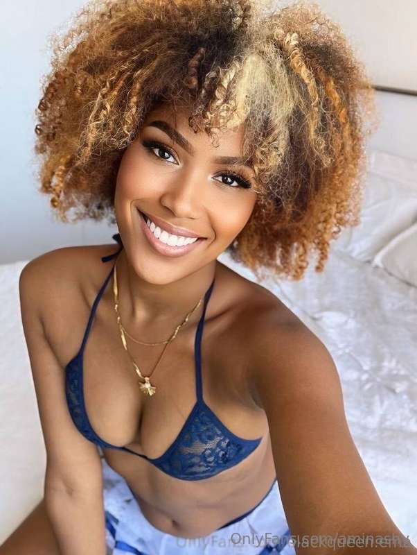 🔥Free Subscription🔥 🌙 I @blackqueen.ema am the queen of late..