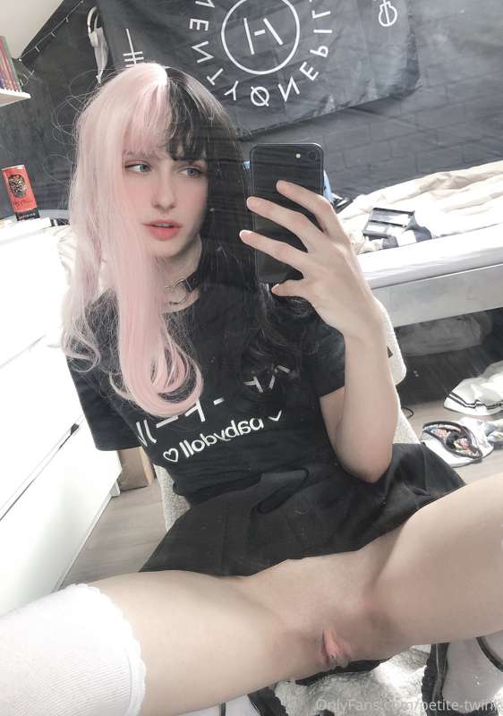petite-twink