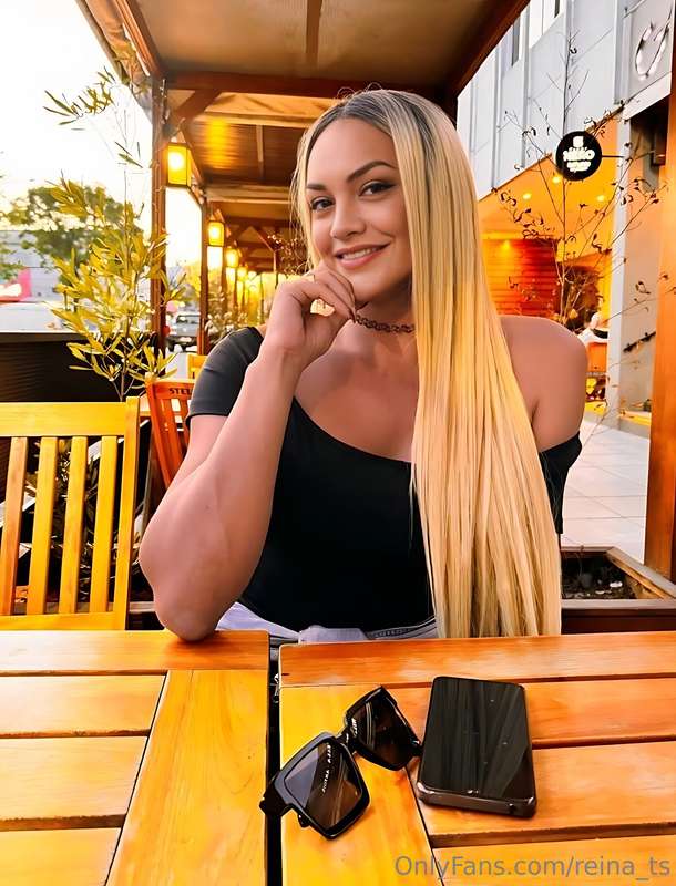 🍷Dinner isn’t just about food — it’s about showing up, showi..