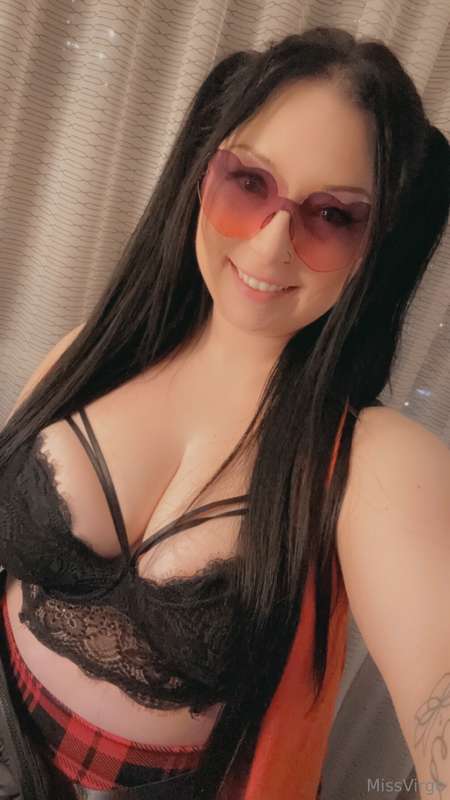 Home from the concert & very hungover! 🤣I’ll catch up on eve..