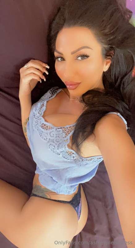 Can I play with ur dick today ?! 🫦