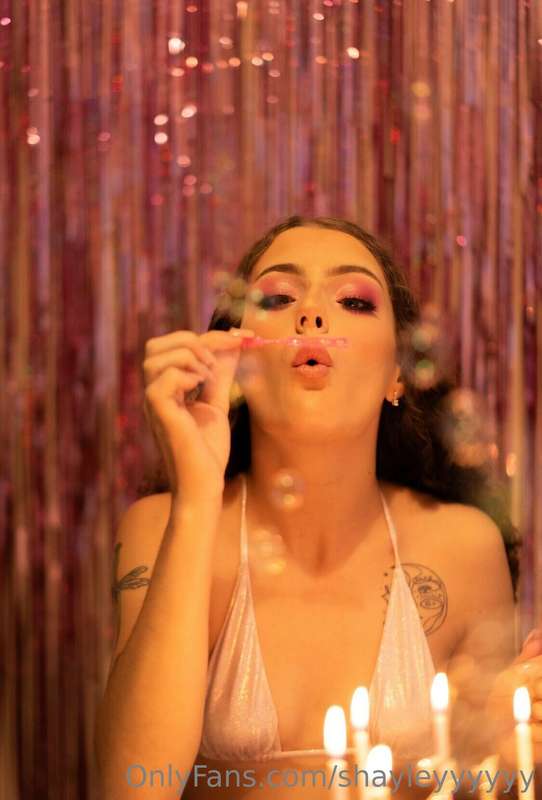 Love this lighting & the bubbles ofc 🤩
