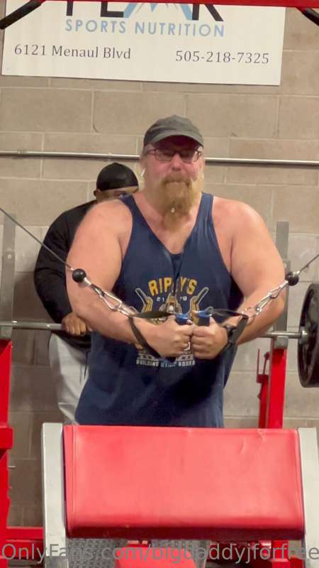 Gym and JO - Pumping up my thick pecs gets me going, so I ta..
