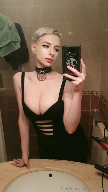 fave dress atm 🖤