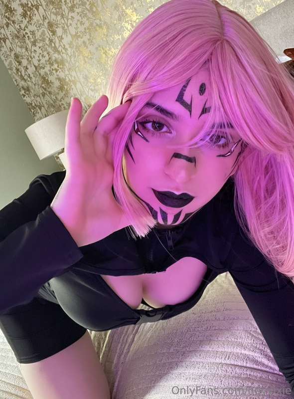 still in the spooky mood >.<
