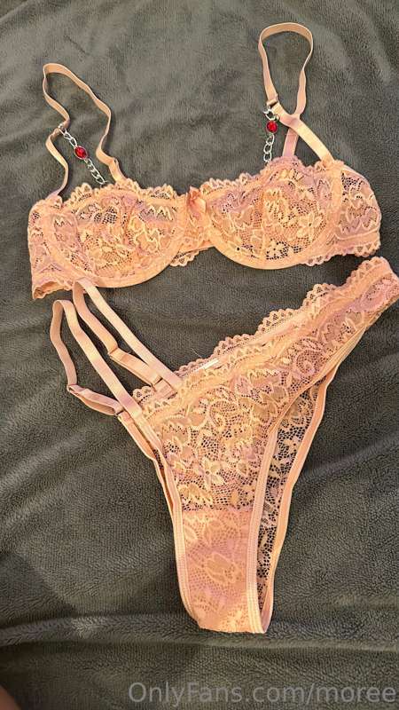 €50,- 1 dag dragen exclusief verzending
€50,- 1 day wear exc..