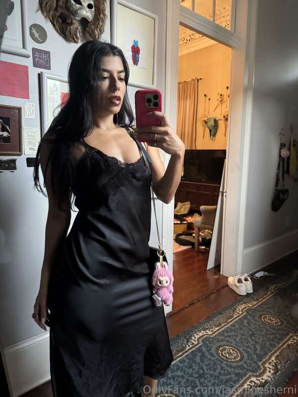 Black never looked this naughty 💌