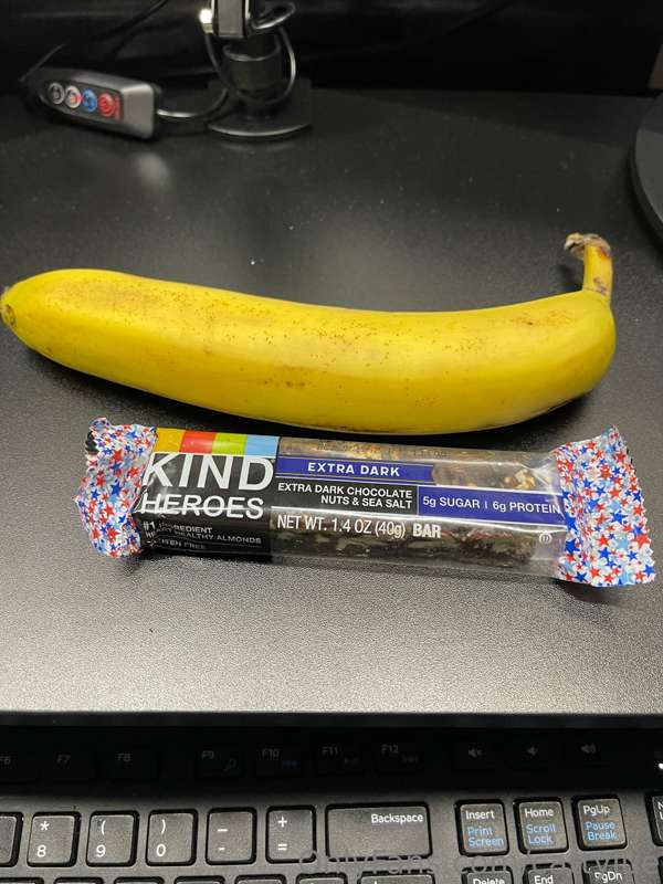 Good morning my loves 💗 I have breakfast covered 🍌 Who is bu..