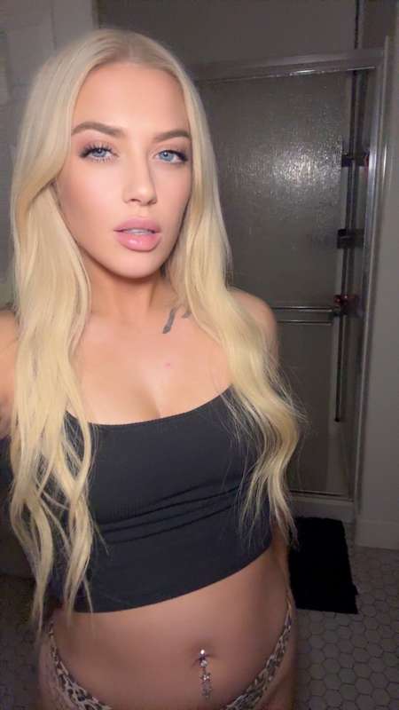 using my largest dildo 😱🥺🩷 I was so tight omg... it felt so ..