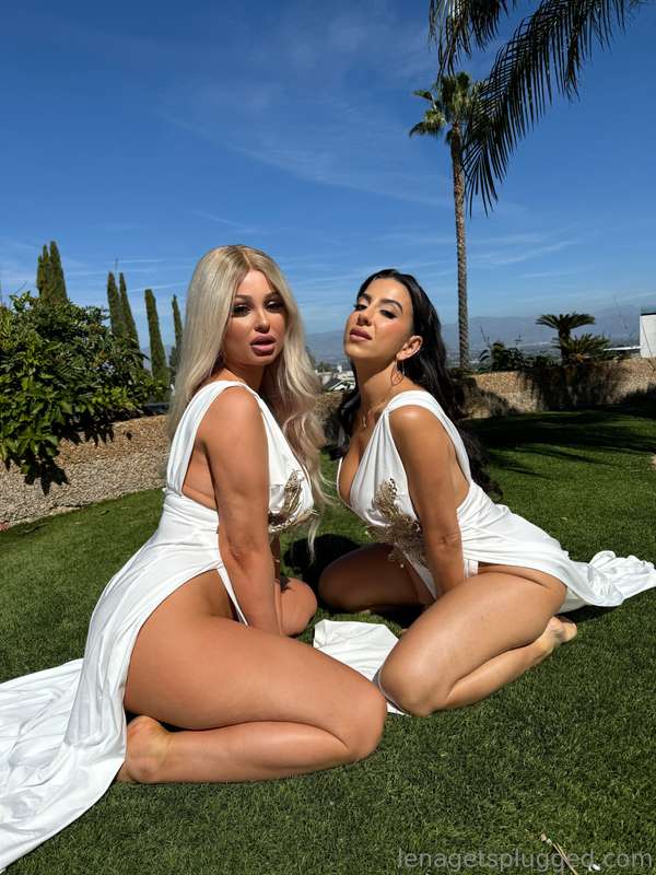 The heat is on ❤️‍🔥 Wanna get naughty and play with us outdo..