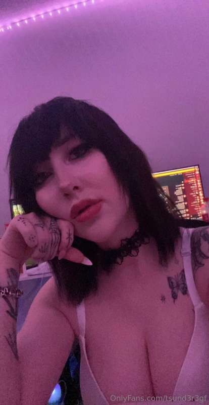 mommy needs a good boy 🥰