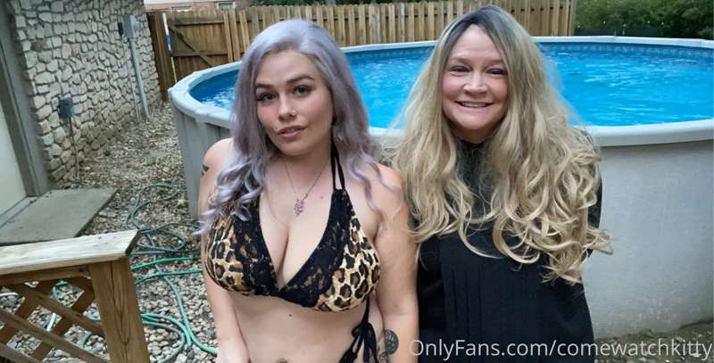 Check out my mom and I @katrinxkitty 🤩