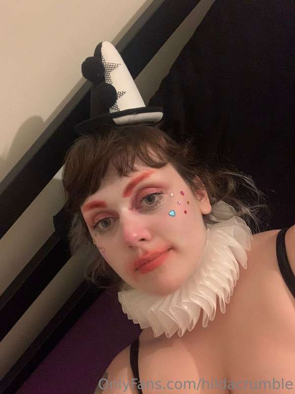 😘🥵🤡