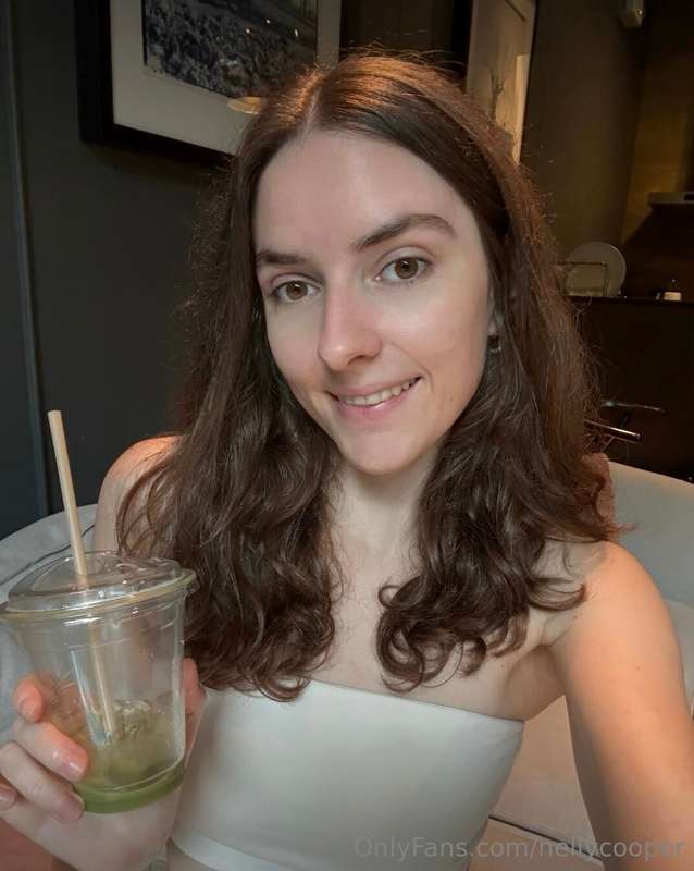 nellycooper