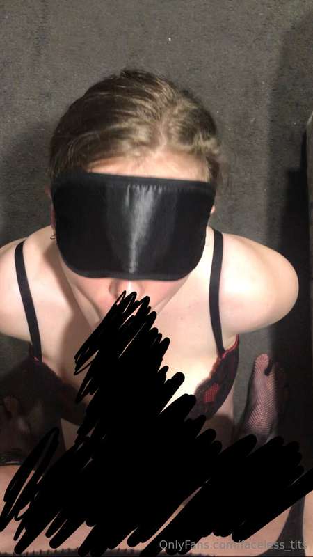 faceless_tits