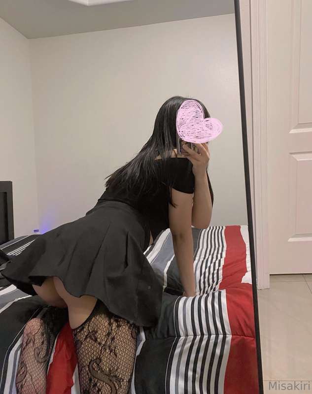 bent & ready for you 😽