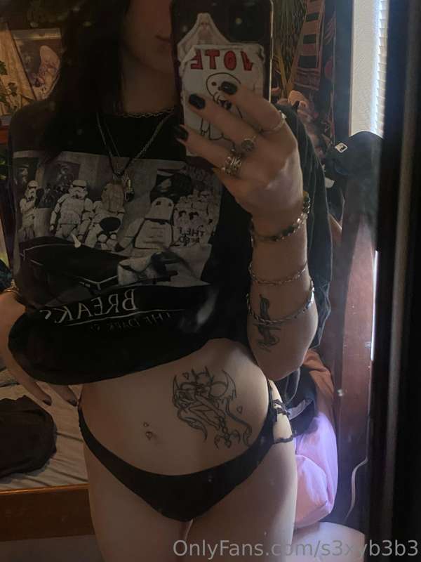 s3xyb3b3