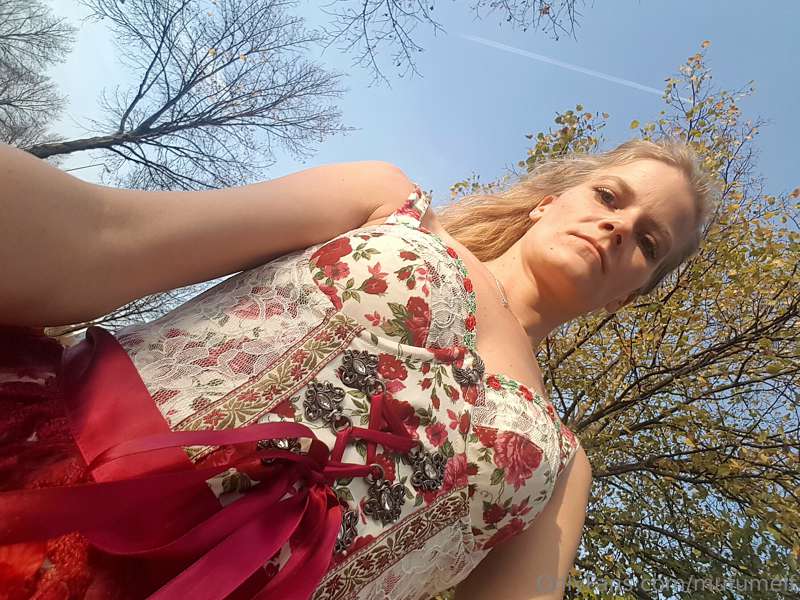 ***My first public photos in the Deutsche Bahn - oops the co..