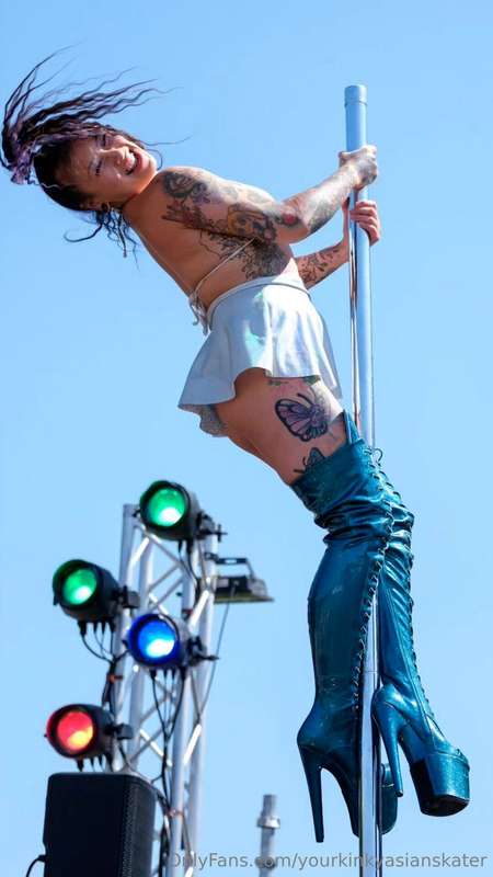 yourkinkyasianskater