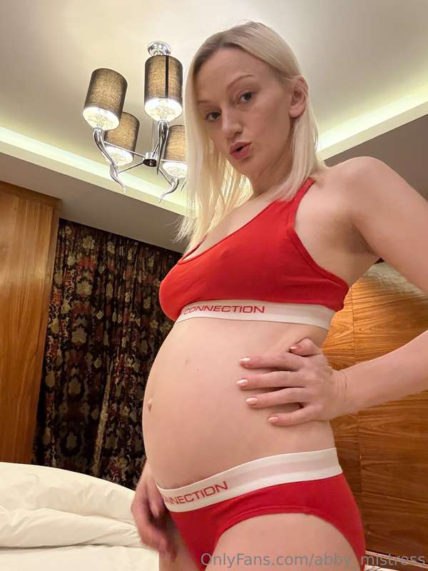 Do you have a fantasy you want to see? 🤰✨ Mommy can make a v..