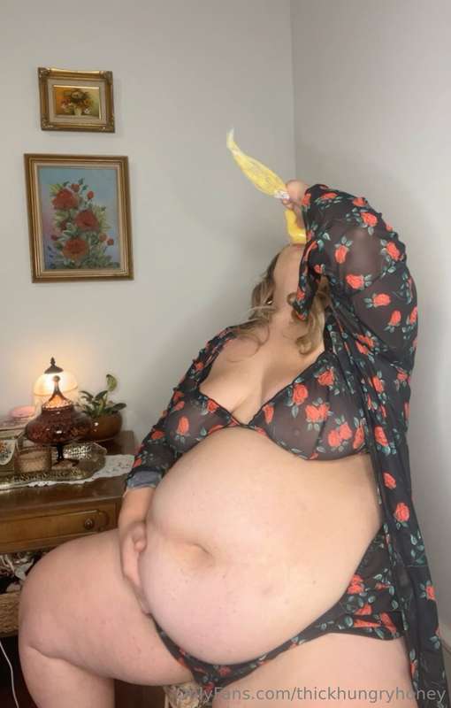 I would love to be a homebody hog of a wife 🥺🐽