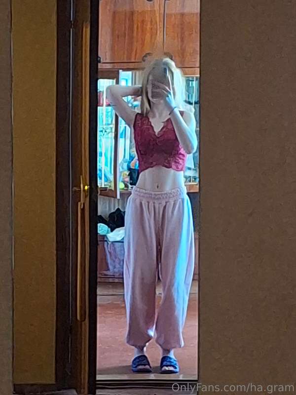 Ну як ти там?😈😽
