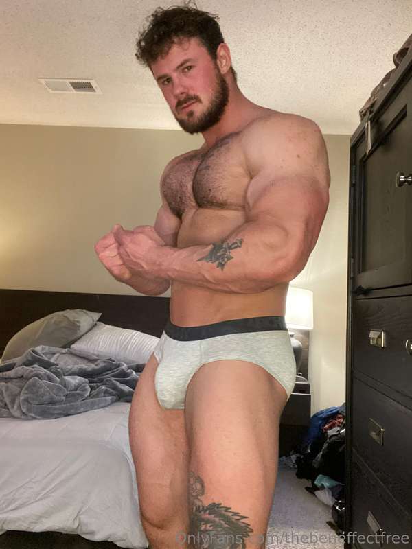 Wanna see more? Check out my exclusive page… 
