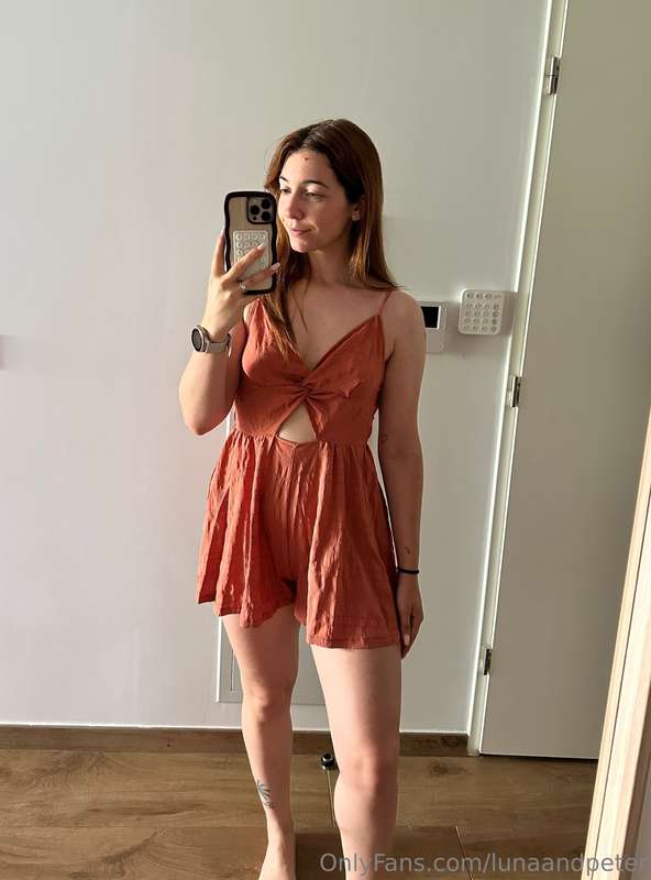 Outfit of the day to work from home 🥰 swipe to see my boobs!..