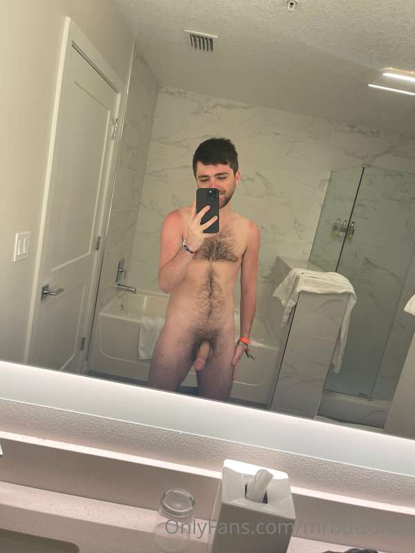 i miss random vacation bathroom selfies
