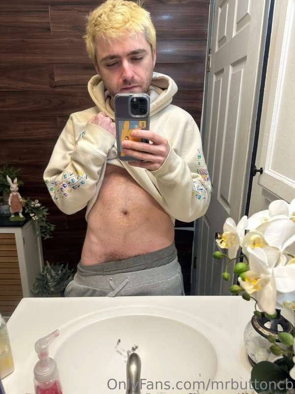 Some pre shower pics ;)