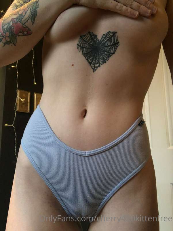 happy monday 2 u from me & my cute panties